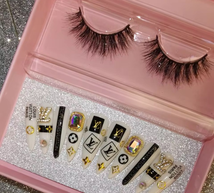 LV Paris Fashion Lash Set