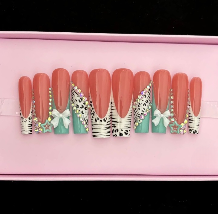 Unique Press On Nails