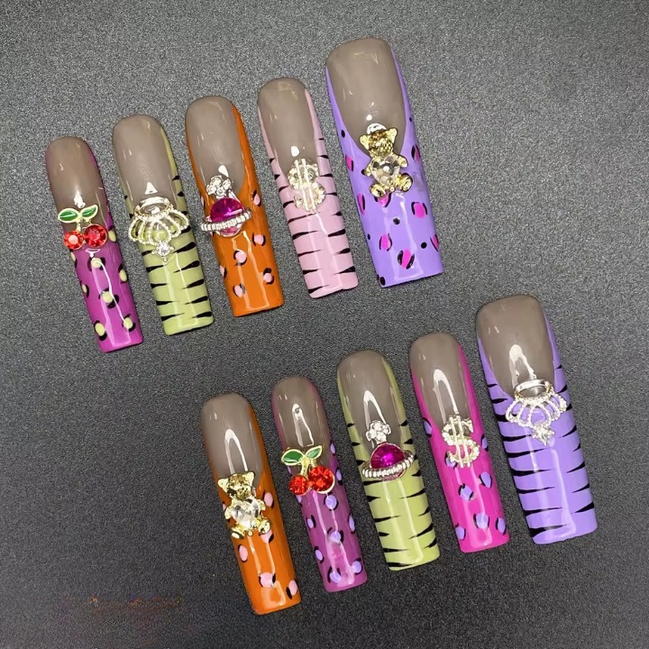 Platinum Fantasy Press On Nails